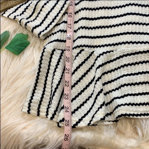 we the free top - Picture 3 of 4